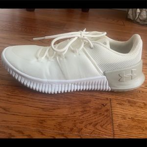 Women’s under armour sneaker